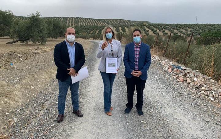 2Alcaldesa, concejal de agricultura y diputado en el camino Santiago