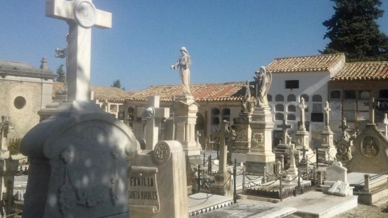 3472abee-adde-4fd0-a6d1-935fdf76d938_16-9-discover-aspect-ratio_default_0