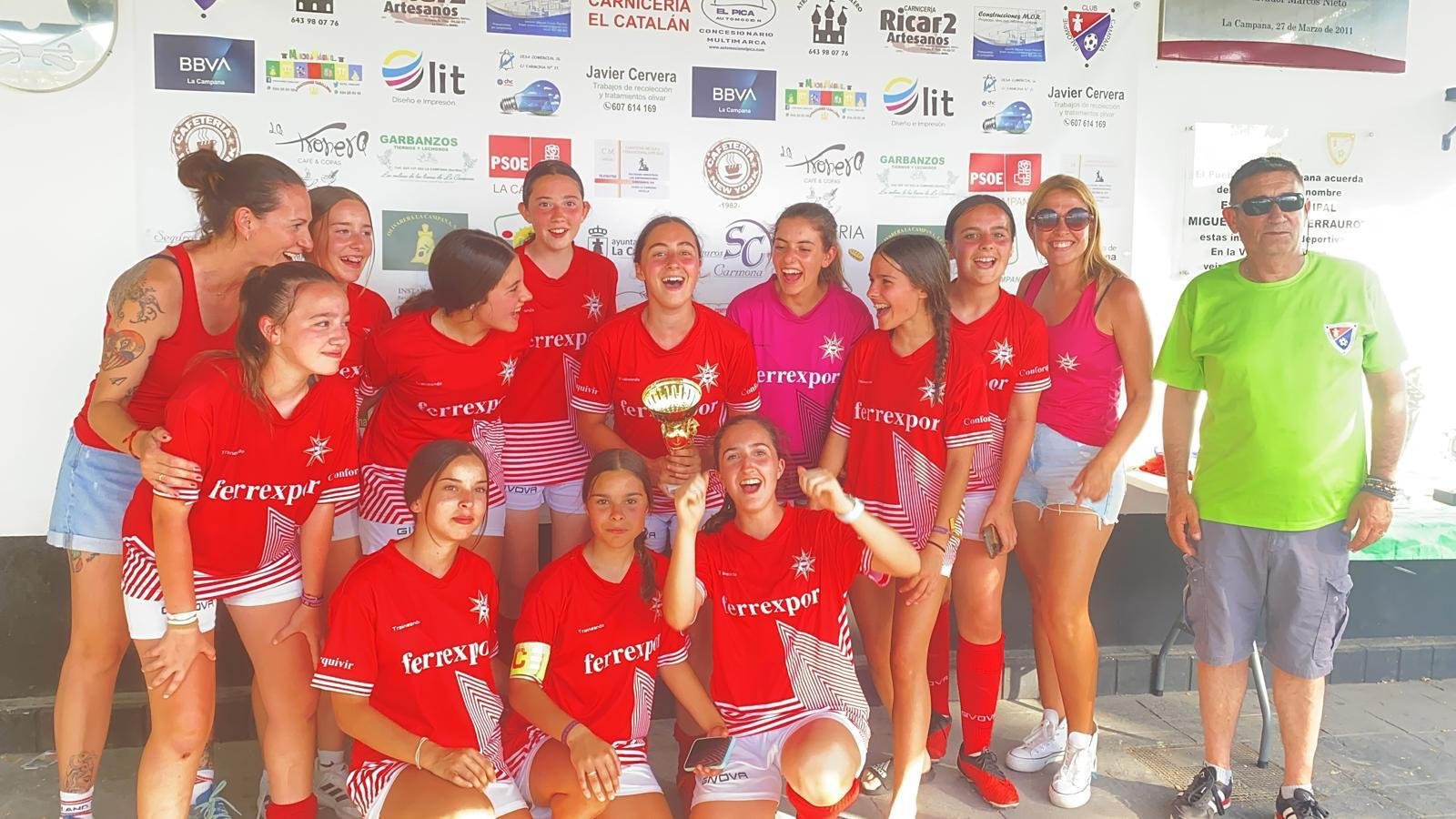 El-Villa-del-Rio-femenino-campeon-en-La-Campana-Sevilla