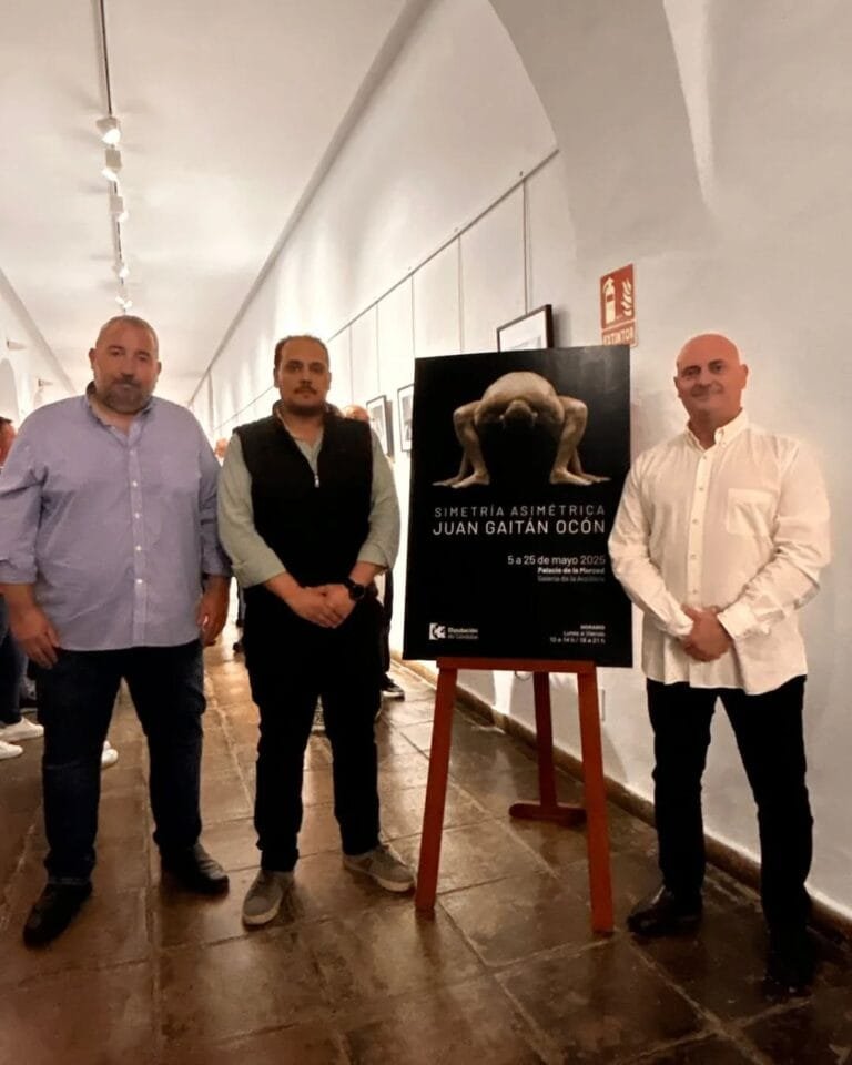 Presentación de la exposición %22Simetría Asimétrica%22 de Juan Gaitán Ocón